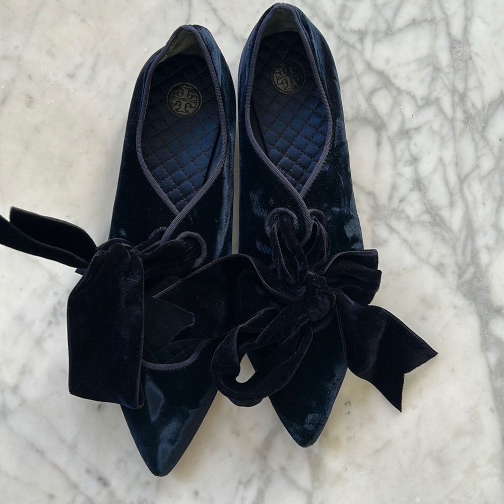Tory Burch Velvety Bow Flats